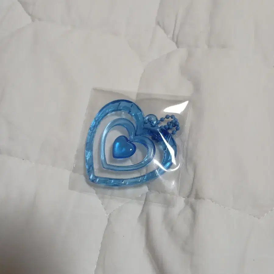 투명 하트 키링 블루