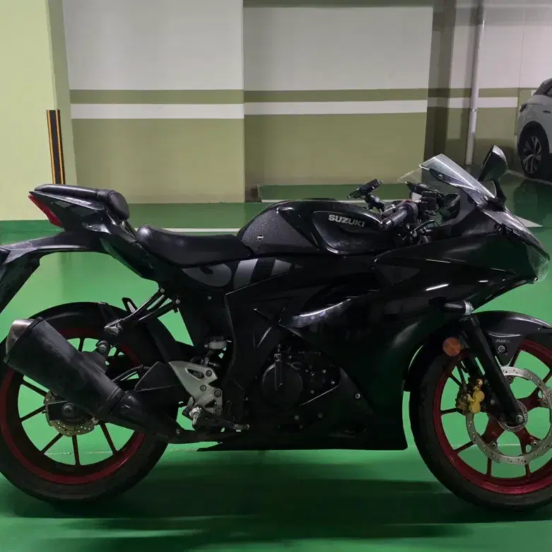 스즈키 GSXR125 검빨 21년식