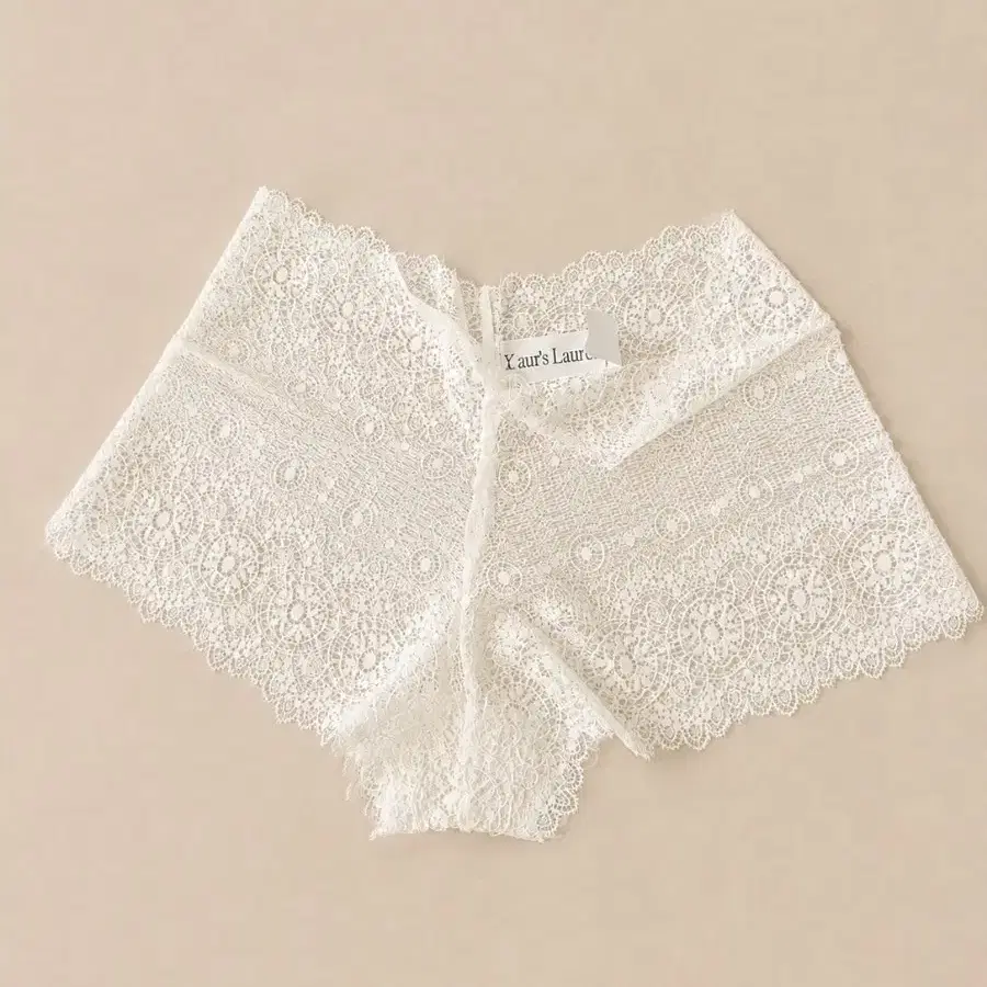 [Kaur's Laurel] 로맨틱 시스루 시어 레이스 쇼츠 팬티 (아이보리)