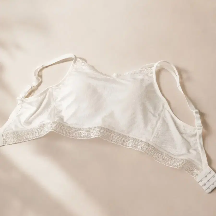 [Wonderbra] 원더브라 로고 밴딩 시크릿 브라렛 (화이트)