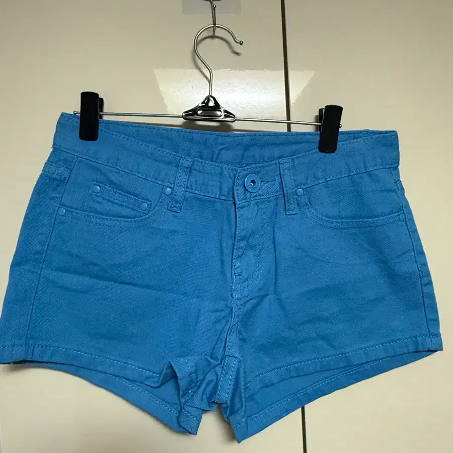 (새상품) 하늘색 숏팬츠 S