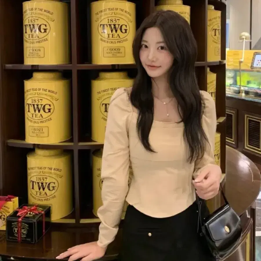 제니오 클린스퀘어 블라우스 s 베이지