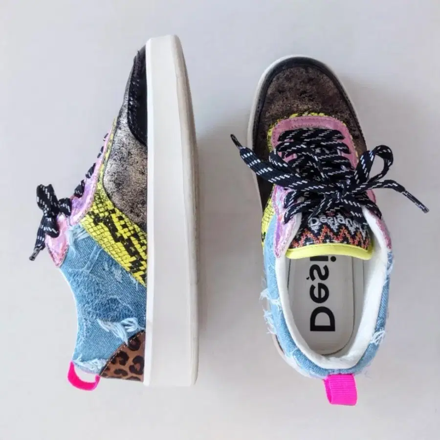 스페인 Desigual 패치워크 스니커즈