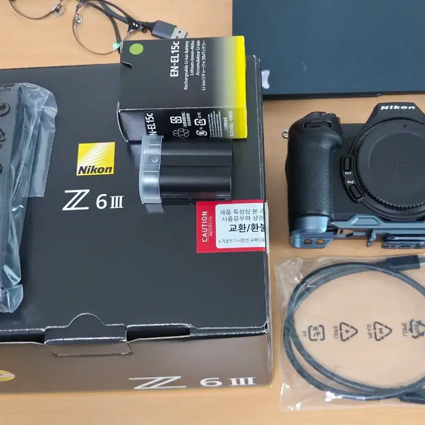 니콘 Z6iii 바디만 (정품추가배터리,팔캠퀵플레이트)