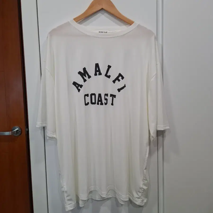 AMALFI COAST 레터링 기능성 오버핏 반팔티(새상품/미세이염)