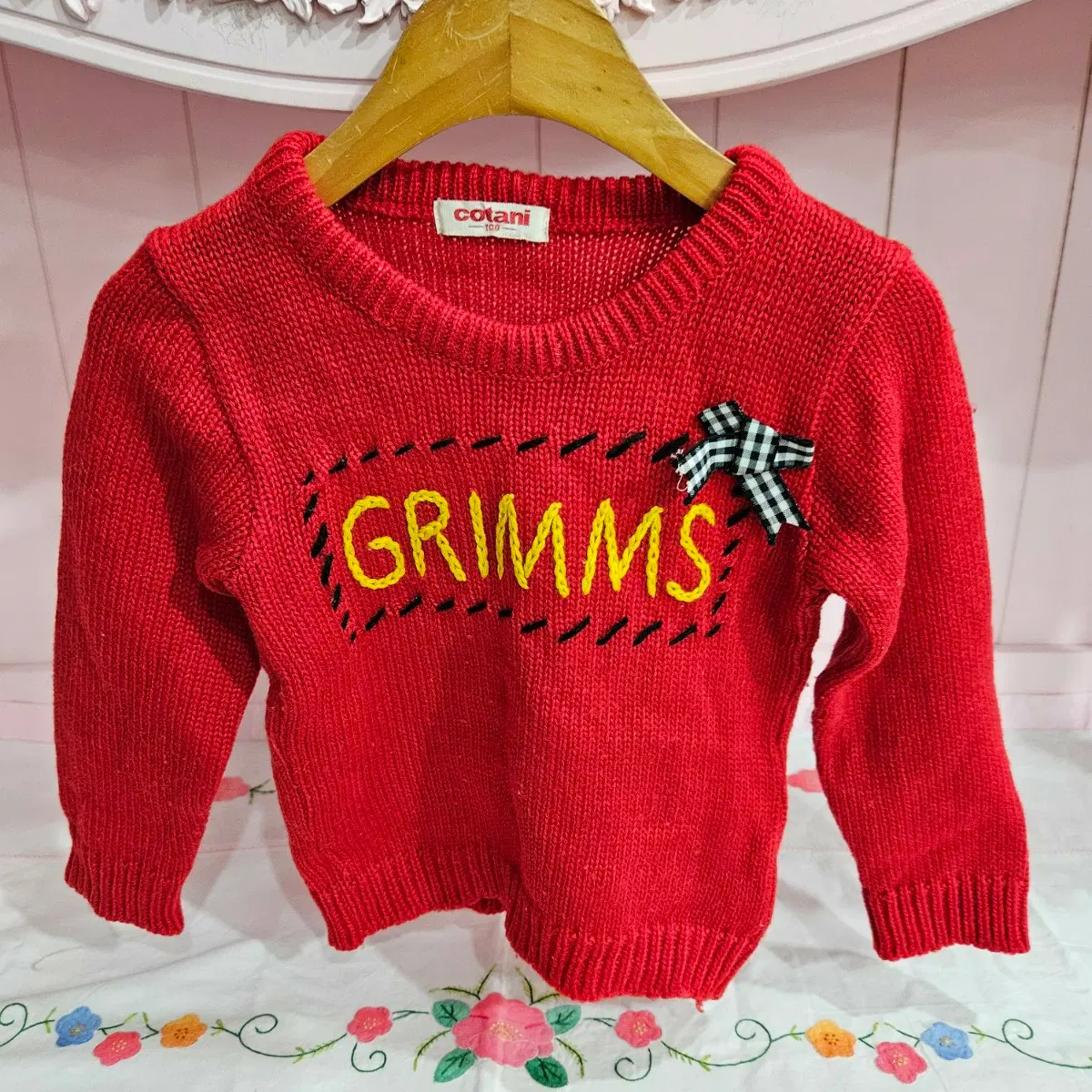 100 코타니 GRIMMS 자수 니트