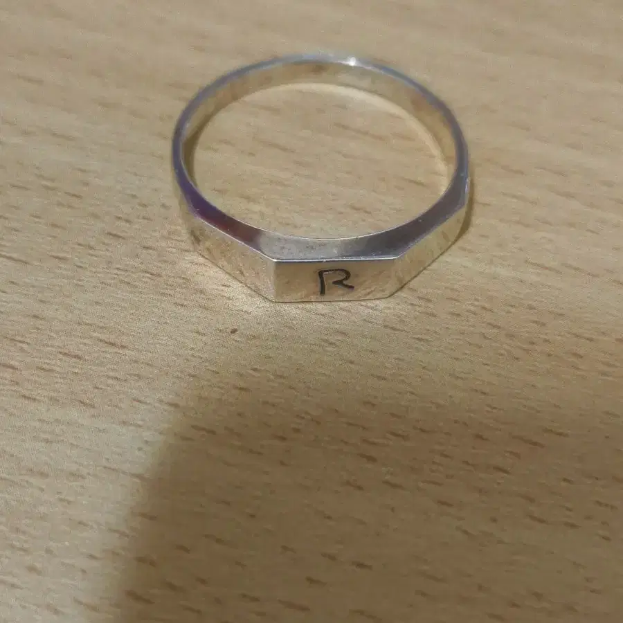 qwer 마니또팝업 R반지