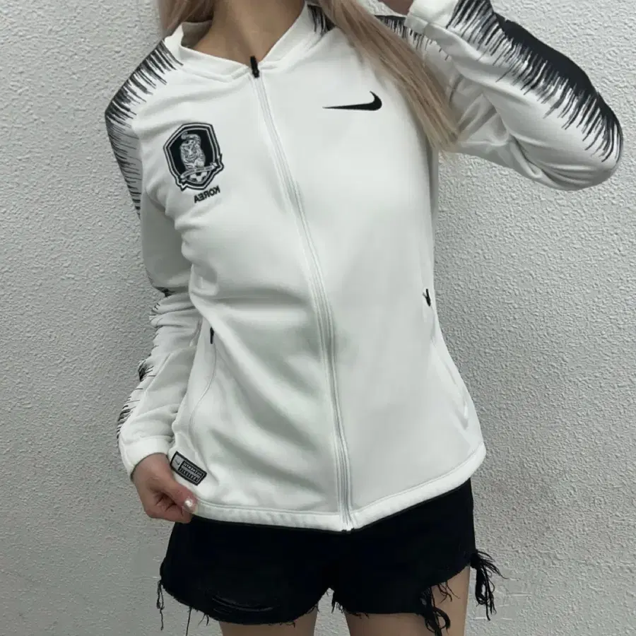 나이키 국대 화이트 집업 L