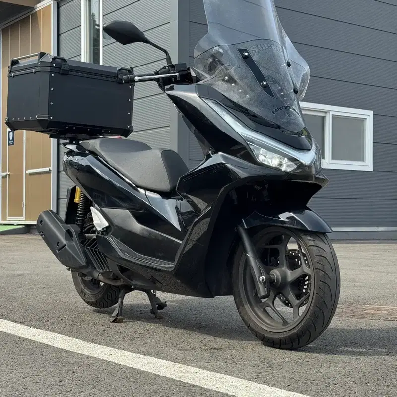 혼다 pcx125 25년식 1.8만km 배달셋팅 판매합니다.