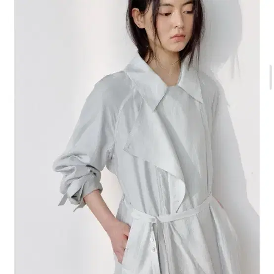 엘로주 ELLOGE Alina sheer 트렌치 코트