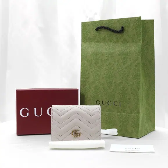 Gucci(구찌) 466492 그레이 마틀라세 쉐브론 레더 금장 GG 마몽 카드 케이스 반지갑