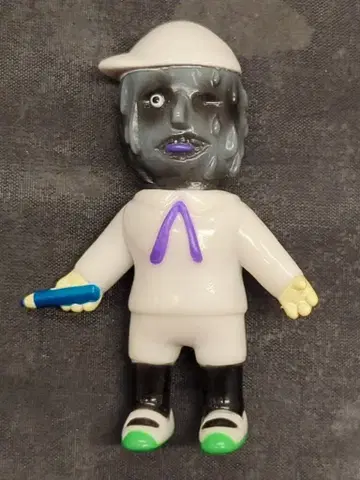 MEDICOMTOY 프레스티지 VAG 시리즈 42 드레이프감 화이트 셔츠