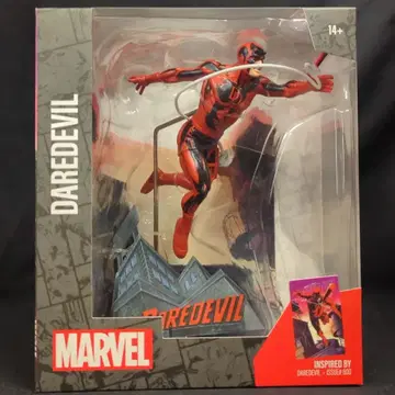 McFARLNE TOYS 1/10 Scale Posed Figure with Scene #014 Daredevil Joe Quesada/Daredevil Vol.1 #600
