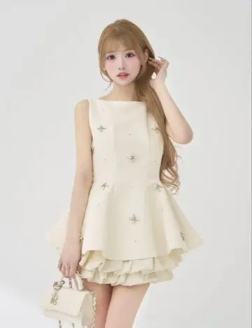 darich 다리치 비쥬 플레어 벌룬 미니 드레스 화이트