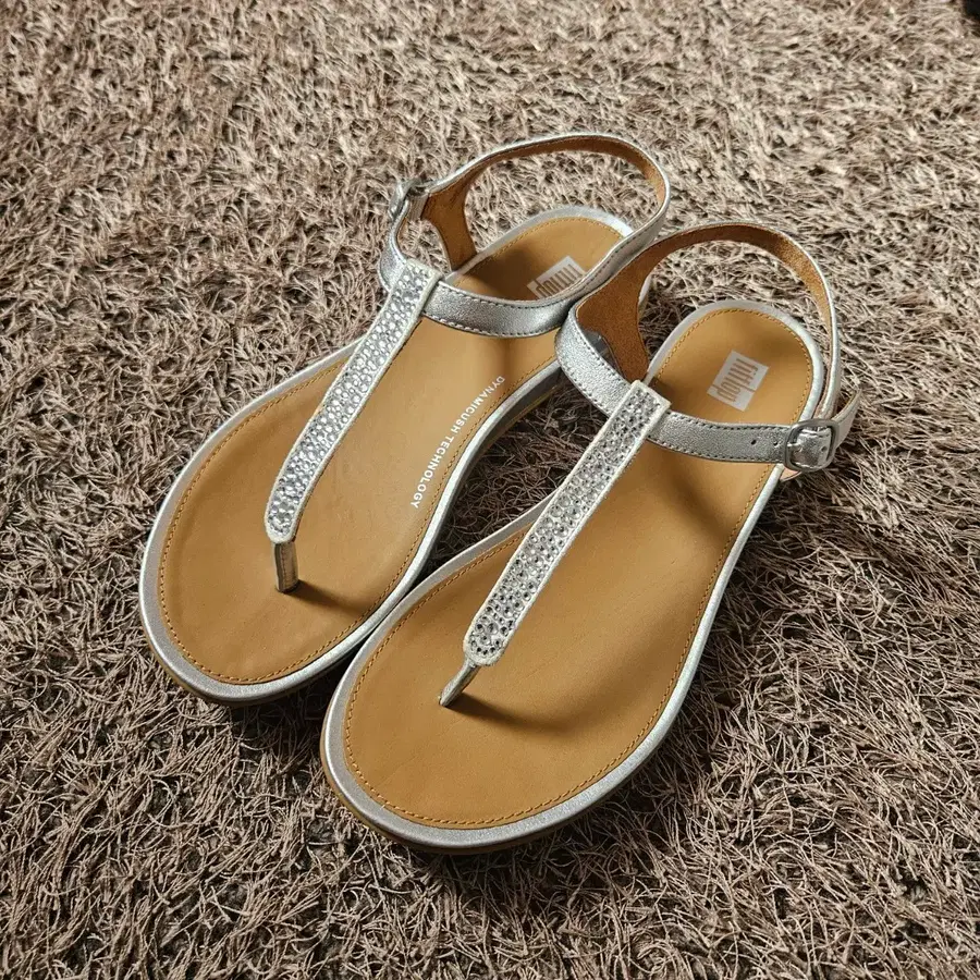 핏플랍 크리스탈 T스트렙 샌들 UK5 size(240-245)