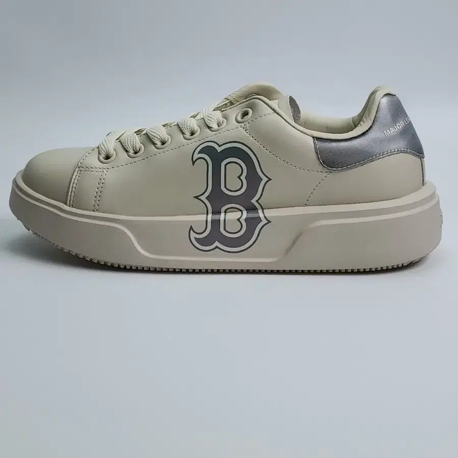 새제품 MLB 청키 클래식A 265 mm 운동화