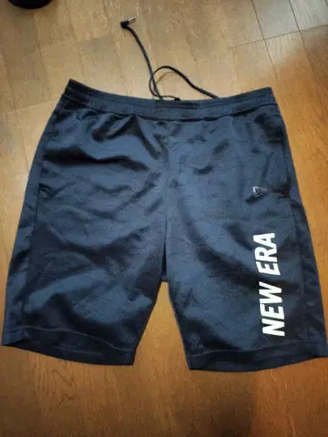 NEW ERA 숏팬츠 네이비 L 사이즈