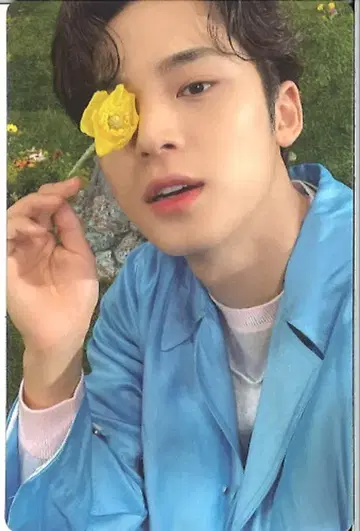SEVENTEEN SECTOR 17 민규 트레이딩 카드 노랑