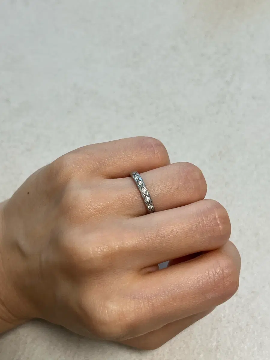 샤넬 코코크러쉬 플래티늄 5다이아 웨딩밴드 49호