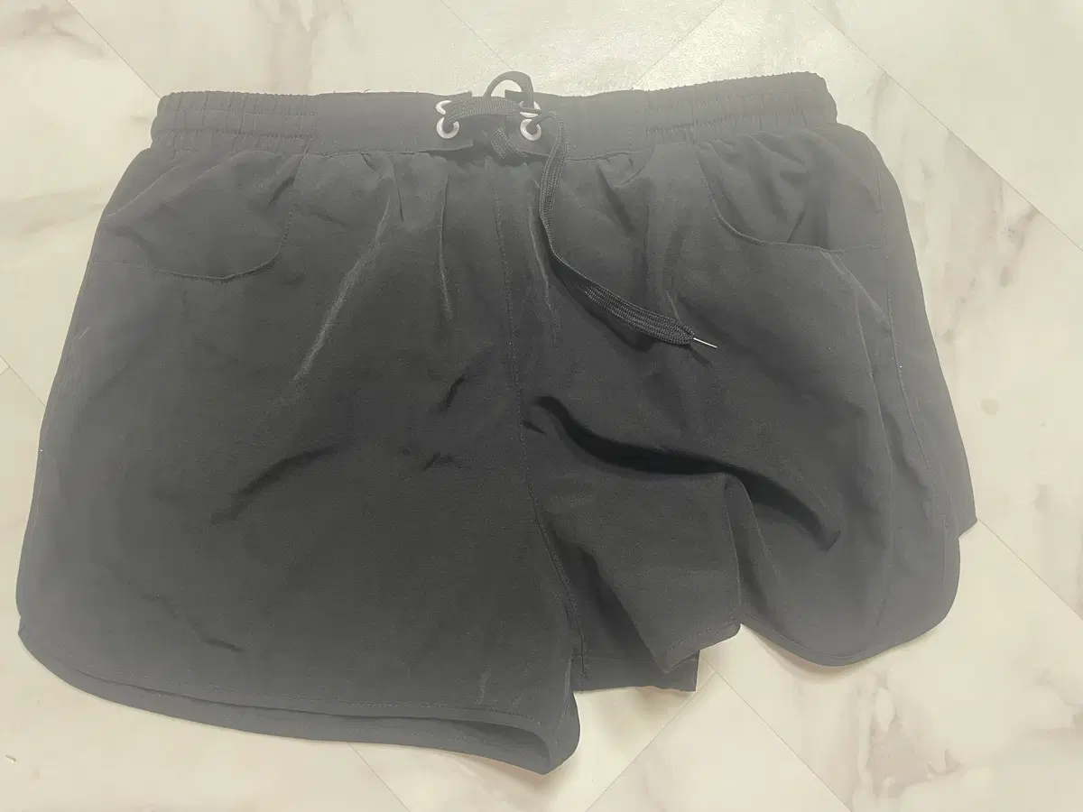 블랙 스윔 팬츠