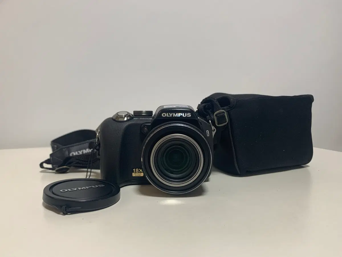 올림푸스 SP-560UZ 18배 광학줌 카메라
