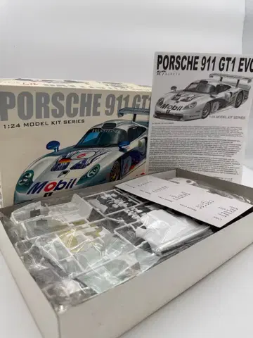 레어 절판 UT 모델 1/24 포르쉐 911 GT1 EVO 프라모델