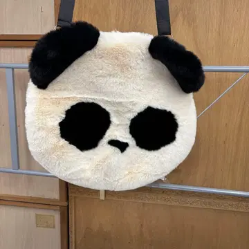 SPINNS 복슬복슬 빅 사이즈 팬더 숄더백 보들보들