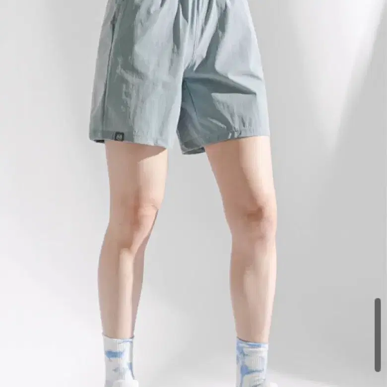 새상품) 모어아웃 에어썸머 팬츠 스카이블루 라지