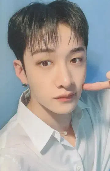 StrayKids NACIFIC 콜라보 BangChan 트레이딩 카드 파랑 배경