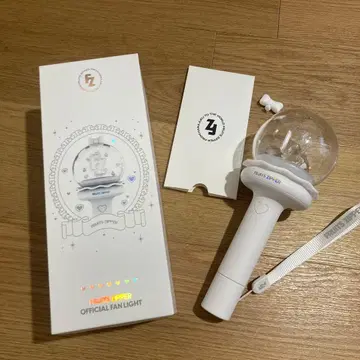 FRUITS ZIPPER OFFICIAL FAN LIGHT