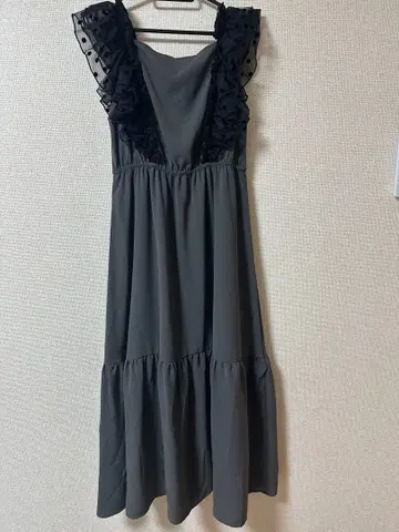 프론트 셔링 프릴 원피스