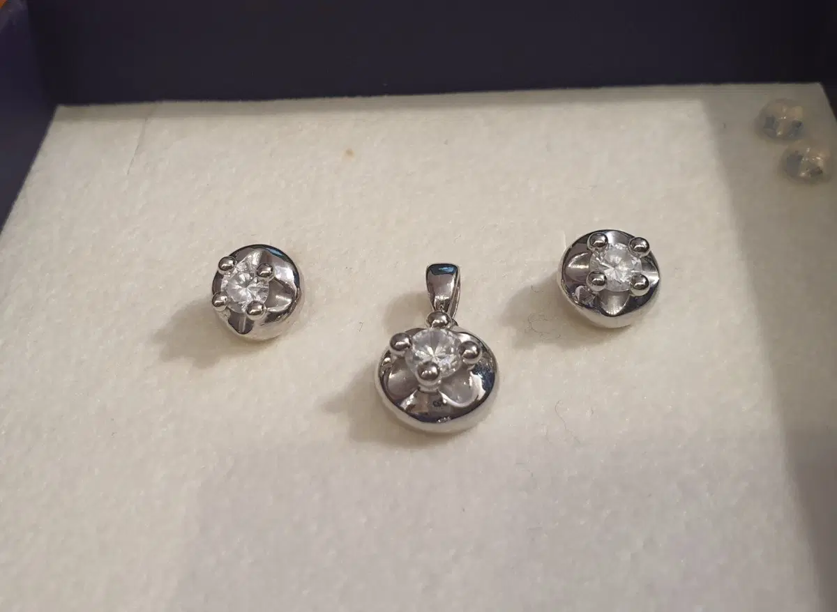 14k 화이트 예물형 다이아스타일디자인 귀걸이 메달 (목걸이 펜던트)