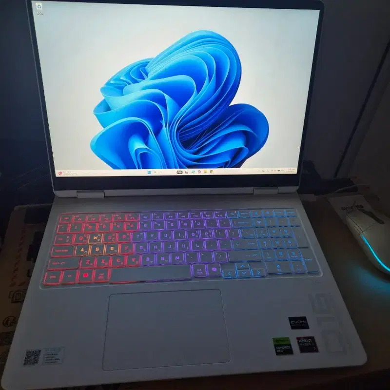 HP 오멘 16-ap0107AX RTX5060 게이밍노트북
