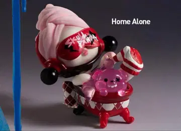 SKULLPANDA Home Alone