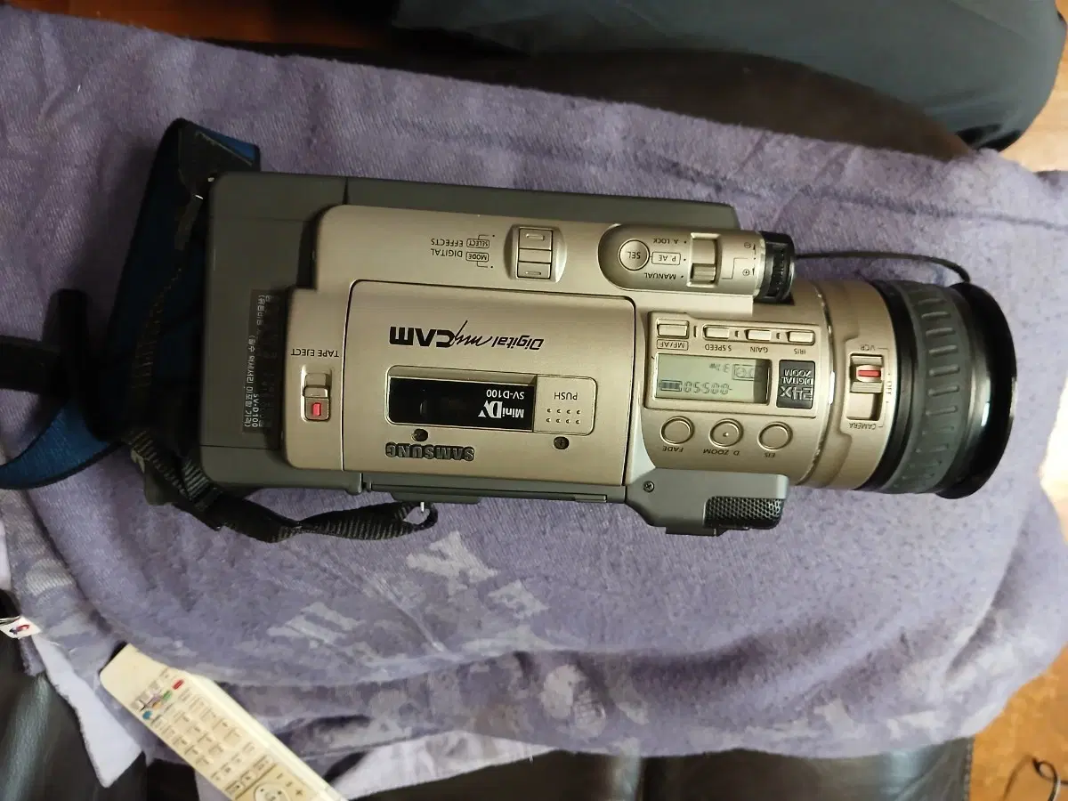 삼성 캠코더SV-D100