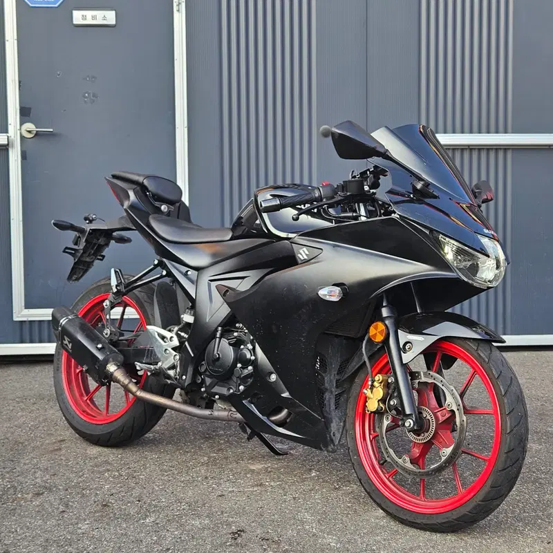 (24년식) 스즈키 GSXR 125 ABS 아크라포빅 머플러 튜닝 컨디션 굿 판매합니다.
