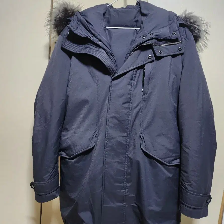 DKNY. 파카 100