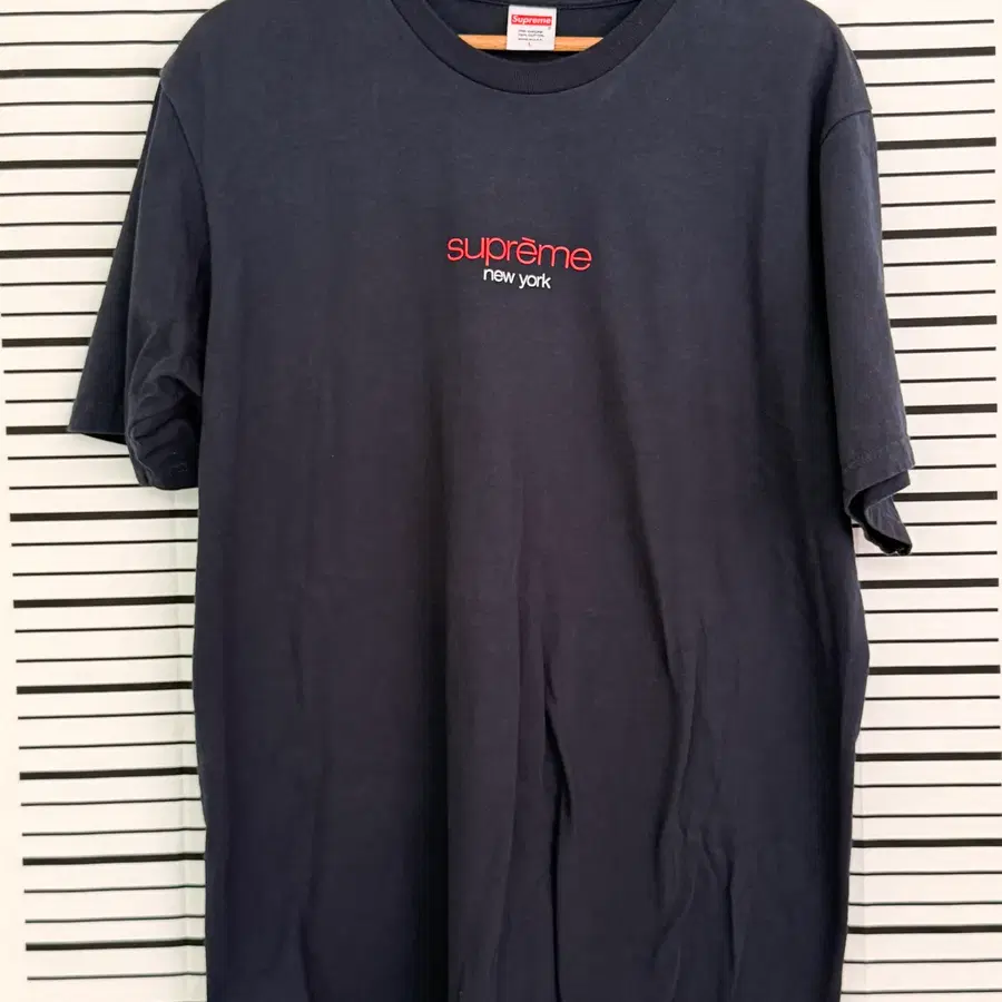 슈프림(SUPREME) 클래식 로고 반팔 22ss