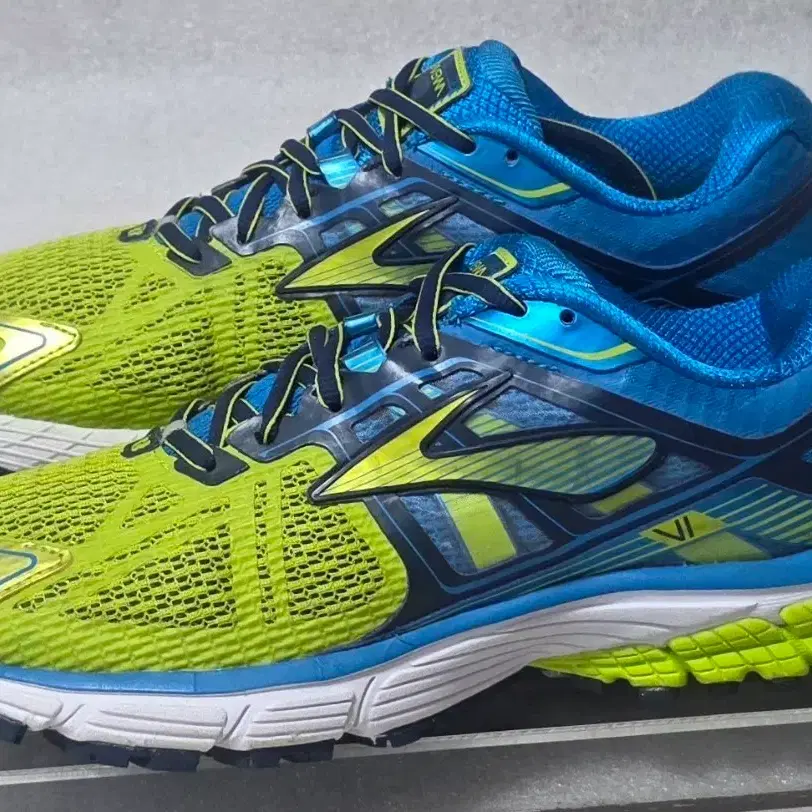 브룩스 BROOKS 라벤나 6 러닝화 안정화 운동화 남성 275