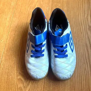 UMBRO 엄브로 풋살화 실내용 19.5cm