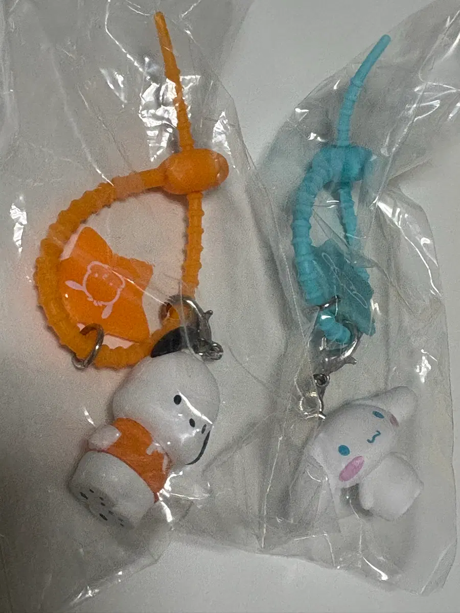 산리오 포차코, 시나모롤 컬러풀 참 2종