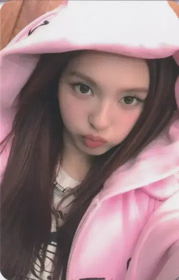 BABYMONSTER TRADING PHOTO CARD CHIQUITA 26-27 DANCE CHOOM