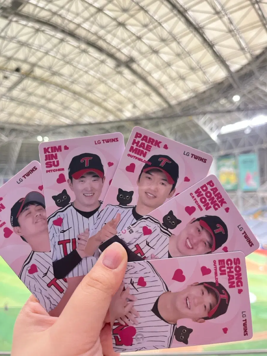엘지 트윈스 심쿵 네로 포카 교환 구해요