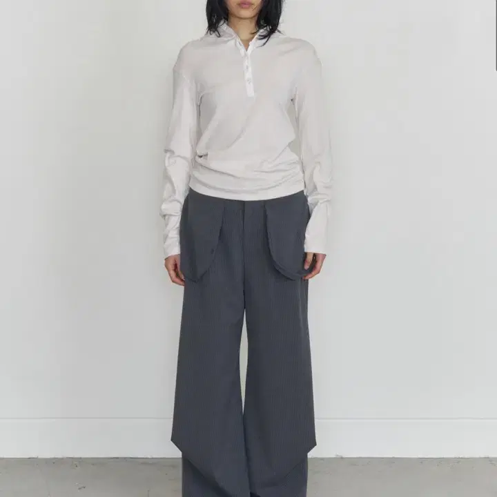 오들리워크샵 바지 Odlyworkshop Straight Knee Dart Trousers, Smoke