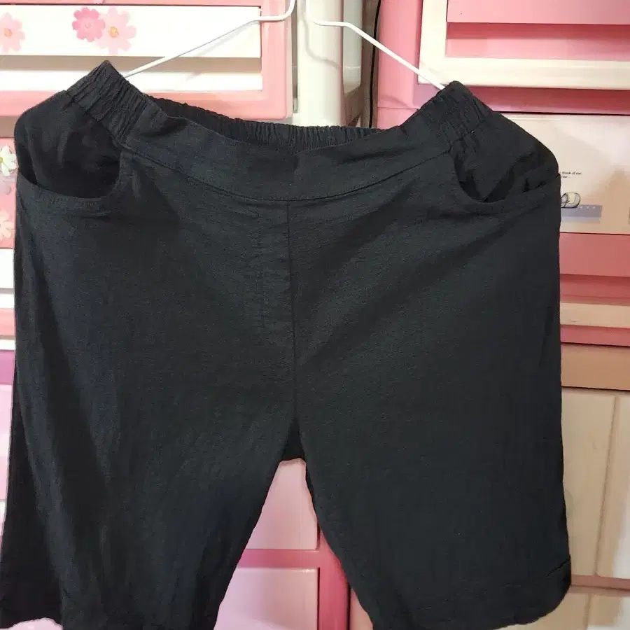 검정색 7부 기장 반바지 마른66좋음
