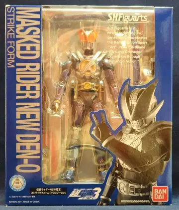 반다이 S.H.Figuarts 가면라이더 초전왕 트리로지 가면라이더 NEW 전왕 스트라이크 폼 트리로지 ver