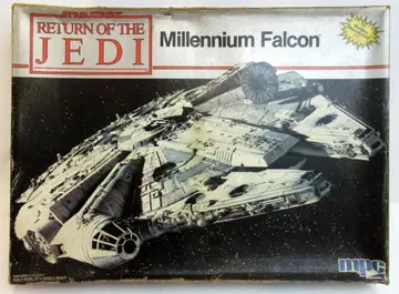 MPC SCALE MODEL KIT MILLENNUM FALCON