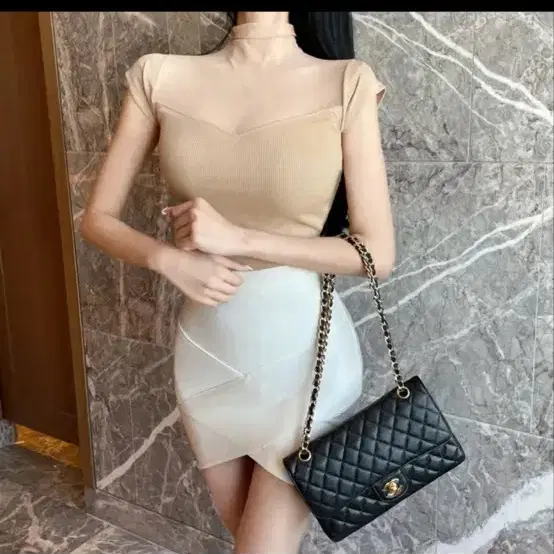 하프시스루 하이넥골지티+밴딩미니스커트 2종(블랙/화이트)