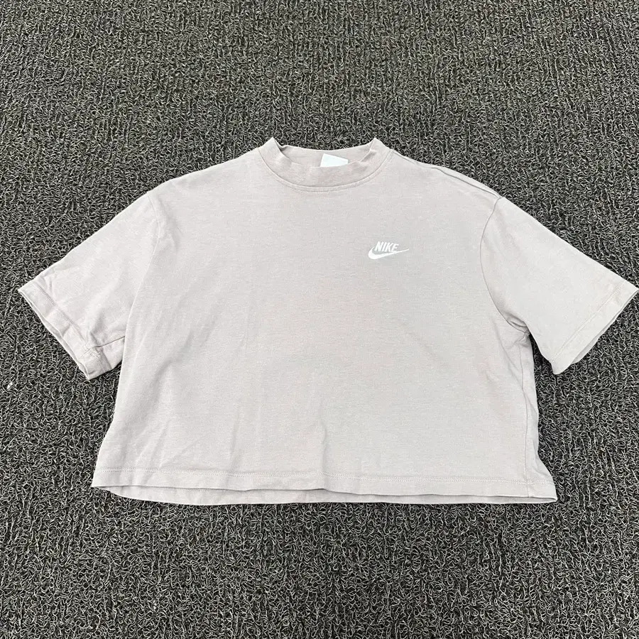 NIKE 나이키 여성 크롭 반팔티셔츠 M