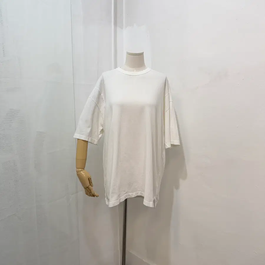 화이트 오버핏 반팔티셔츠 반소매티 이너티 5051